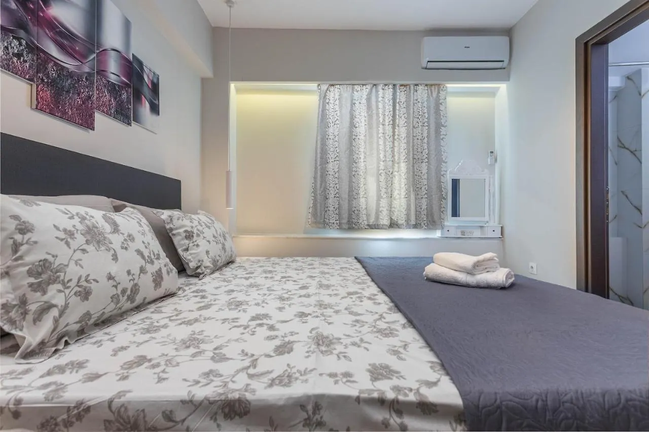 Georgias Apartments Néa Fókaia