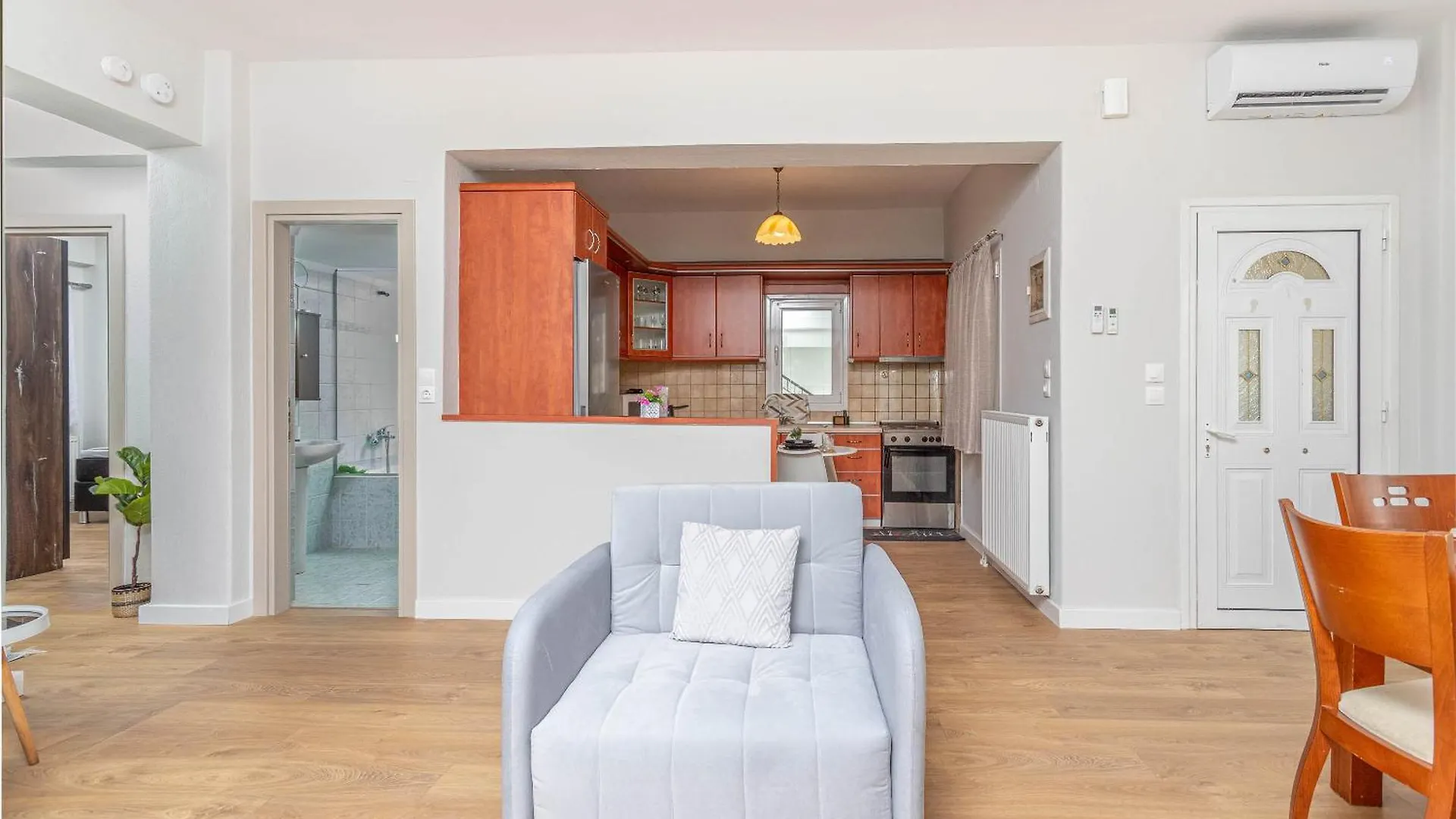 Georgias Apartments Nea Fokea location