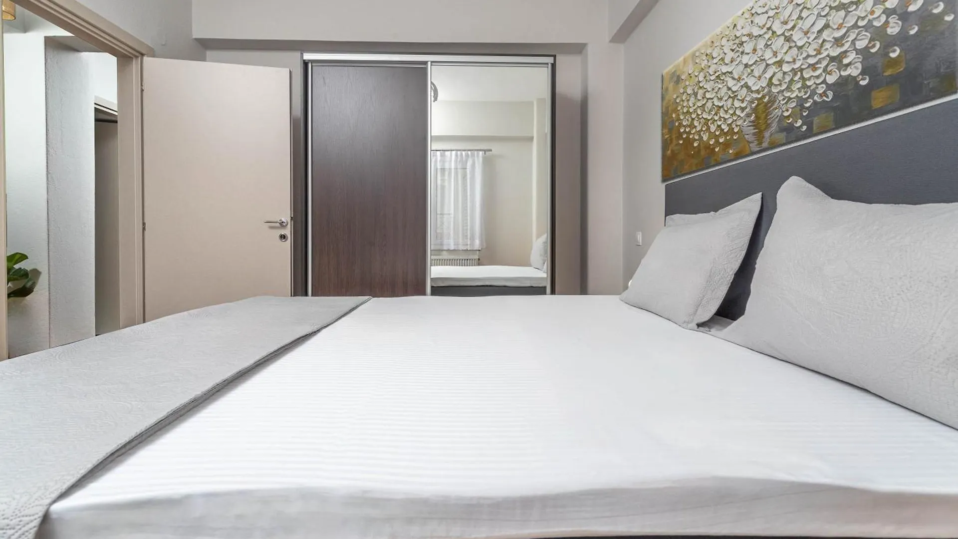 Georgias Apartments Nea Fokea Greece