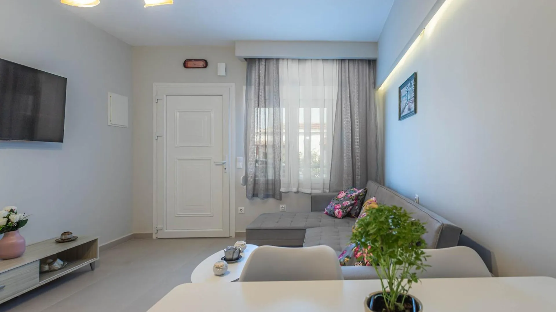 Georgias Apartments Nea Fokea 0*,